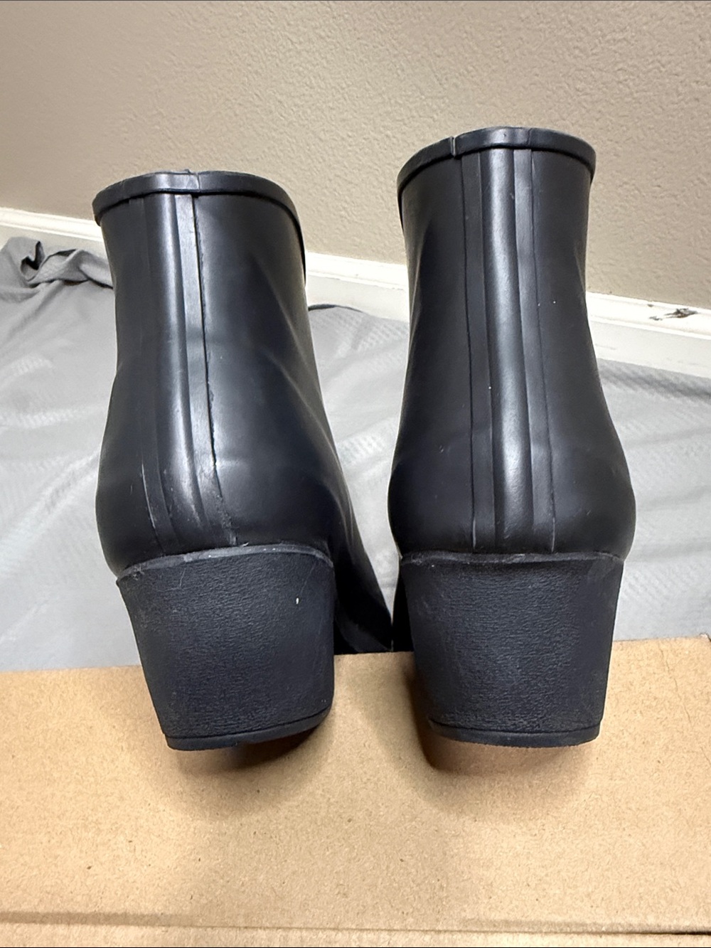 Nomad Women's Black Wrangler Cowboy Ankle Rubber Rain Boots Sz 10, Like New - Picture 7 of 15